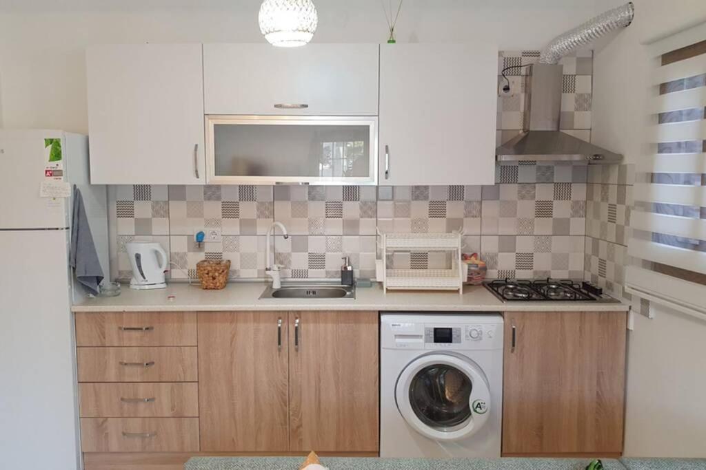 2+1 Apartm With Garden + Balcony , At Ladies Beach Kusadası Eksteriør bilde
