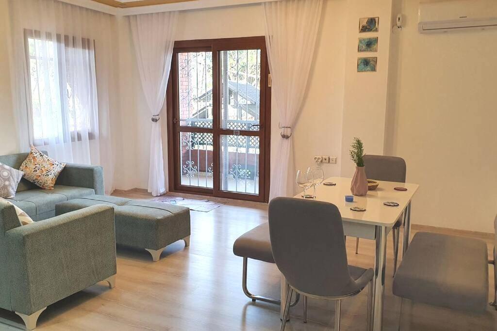 2+1 Apartm With Garden + Balcony , At Ladies Beach Kusadası Eksteriør bilde